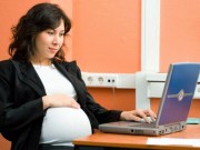 Phụ nữ mang thai và thói quen dùng máy tính