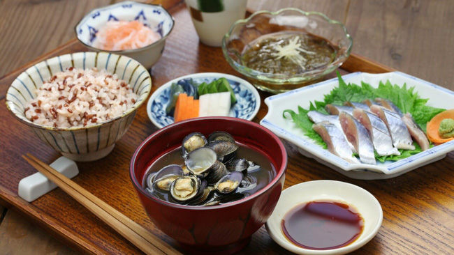 Phụ nữ Nhật có 3 cách ăn kiêng khác hoàn toàn với thế giới, chẳng trách sao họ luôn trẻ lâu và khỏe đẹp dù đã một chồng hai con - Ảnh 2.