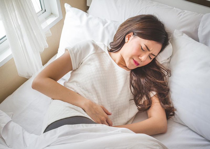 Viêm niêm mạc tử cung có thể gây ra các cơn đau bụng dữ dội
