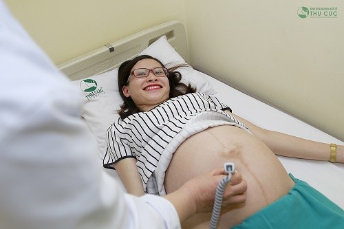 Để phòng viêm phổi cho trẻ, ngay từ khi mang thai, các mẹ cần kiểm tra sức khỏe thai kỳ thường xuyên...