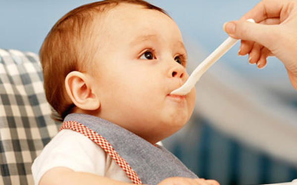 Dinh dưỡng cho bé – Chế độ dinh dưỡng cho bé 10 tháng tuổi