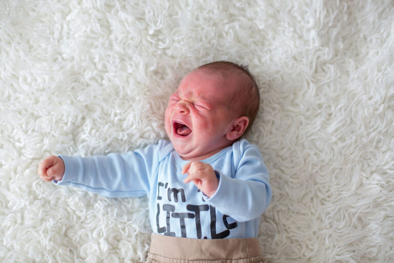 Colic – Hội chứng quấy khóc ở trẻ sơ sinh mẹ nên biết