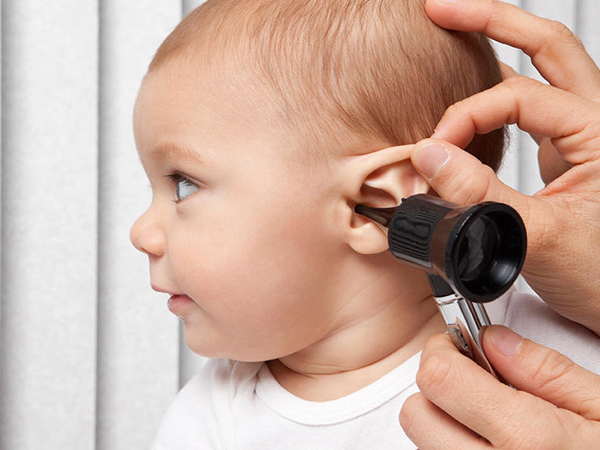 Mẹ đã biết cách phòng ngừa viêm tai cho bé?