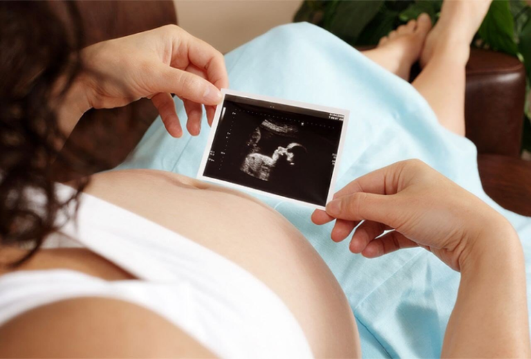 Đa ối ảnh hưởng gì đến thai nhi và mẹ cần lưu ý những gì?
