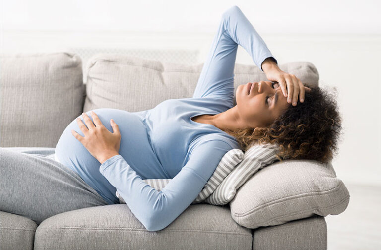 Bí quyết trị đau đầu khi mang thai an toàn và hiệu quả