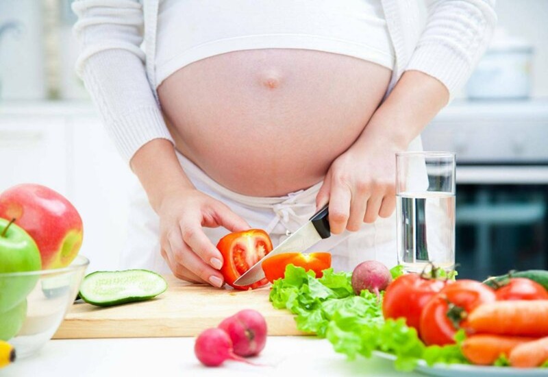 Mẹ bầu cần có chế độ ăn uống khoa học